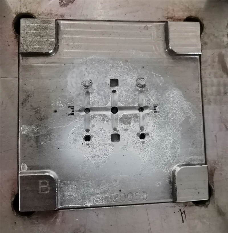 M5 4pin socket 90 angle DIP and SMT connector plastic mold